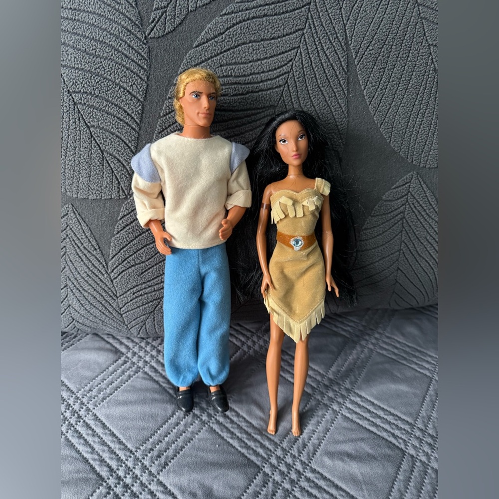 Pocahontas and John Smith dolls